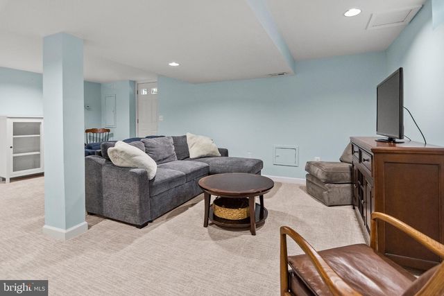 4704 YORKSHIRE DR, Ellicott City, MD 21043