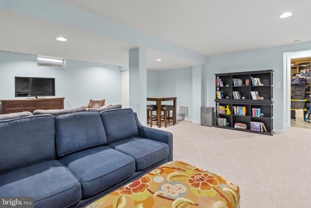 4704 YORKSHIRE DR, Ellicott City, MD 21043
