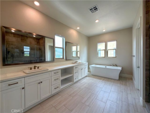 119 Pixel, Irvine, CA 92618