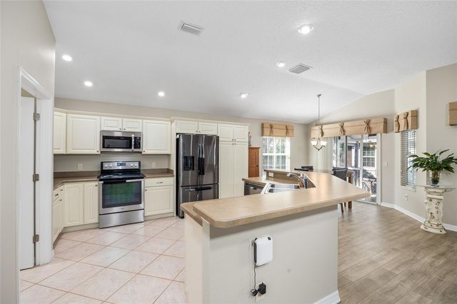 3258 SYLEWOOD AVENUE, The Villages, FL 32163