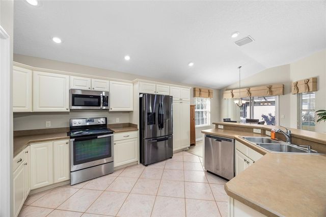 3258 SYLEWOOD AVENUE, The Villages, FL 32163