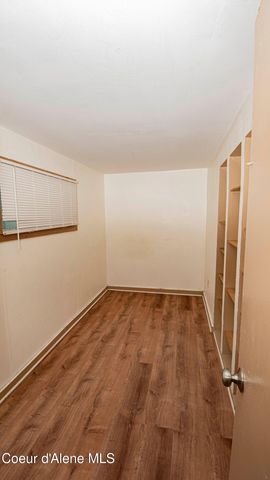 6962 Oak St, Bonners Ferry, ID 83805