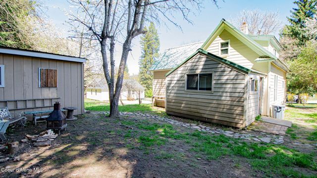 6962 Oak St, Bonners Ferry, ID 83805