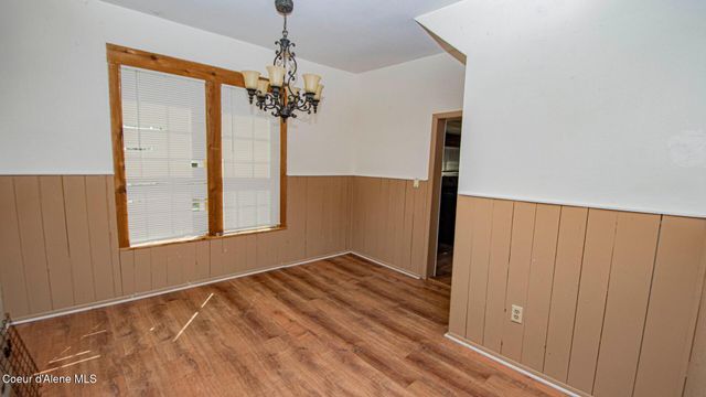 6962 Oak St, Bonners Ferry, ID 83805