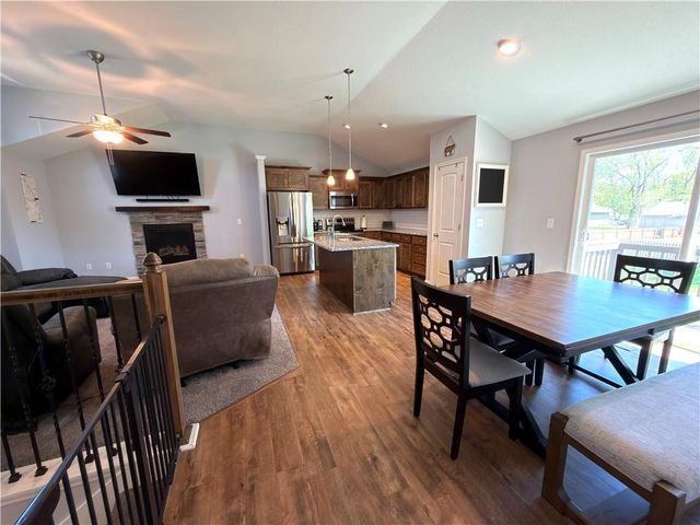 21401 Noble Street, Spring Hill, KS 66083