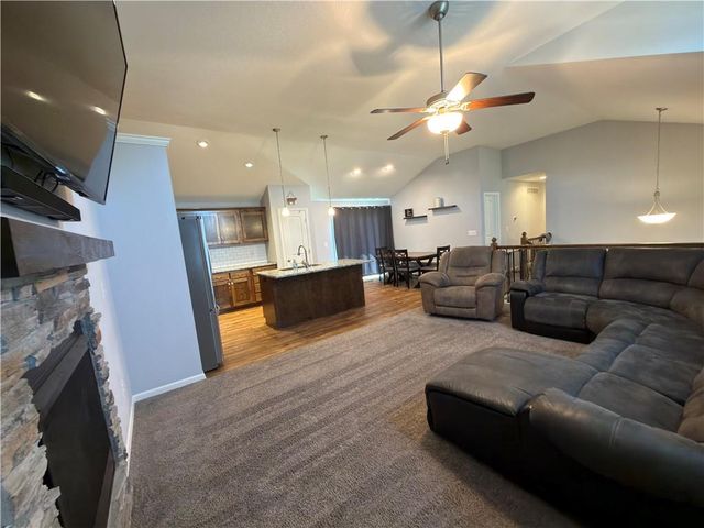 21401 Noble Street, Spring Hill, KS 66083