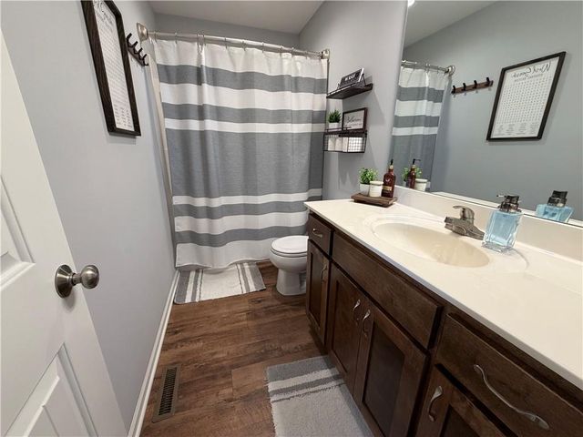 21401 Noble Street, Spring Hill, KS 66083