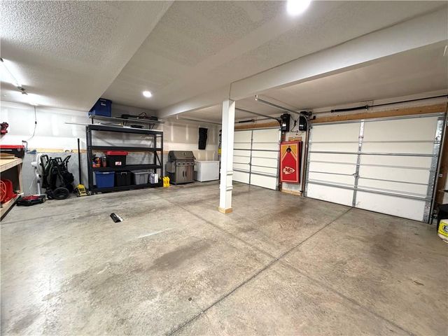 21401 Noble Street, Spring Hill, KS 66083