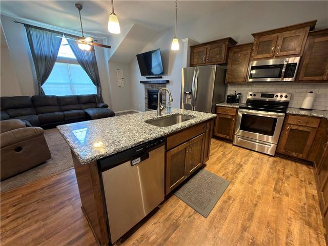 21401 Noble Street, Spring Hill, KS 66083