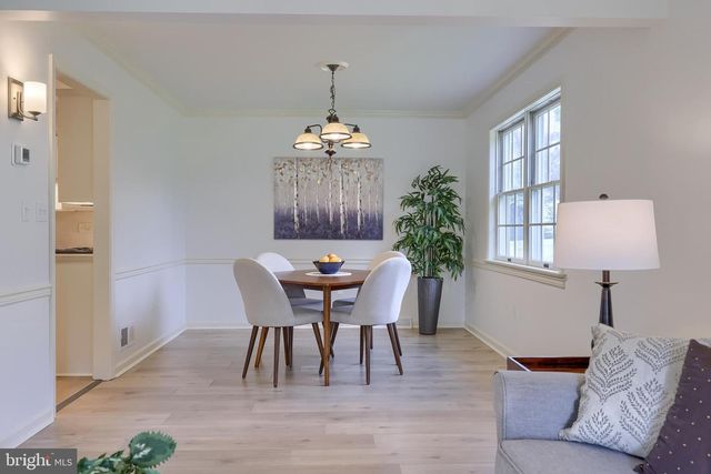 1 BROOKWOOD DR, Lititz, PA 17543