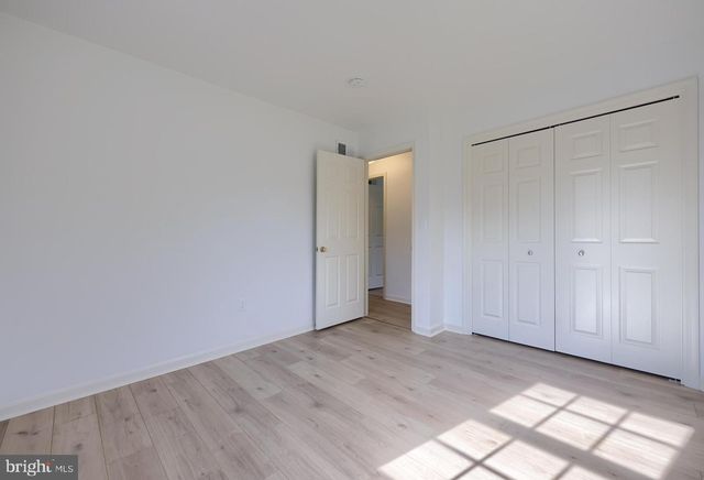 1 BROOKWOOD DR, Lititz, PA 17543