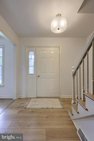 1 BROOKWOOD DR, Lititz, PA 17543