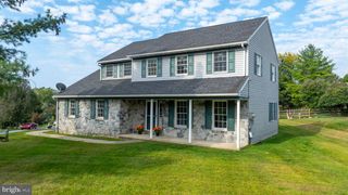 1 BROOKWOOD DR, Lititz, PA 17543