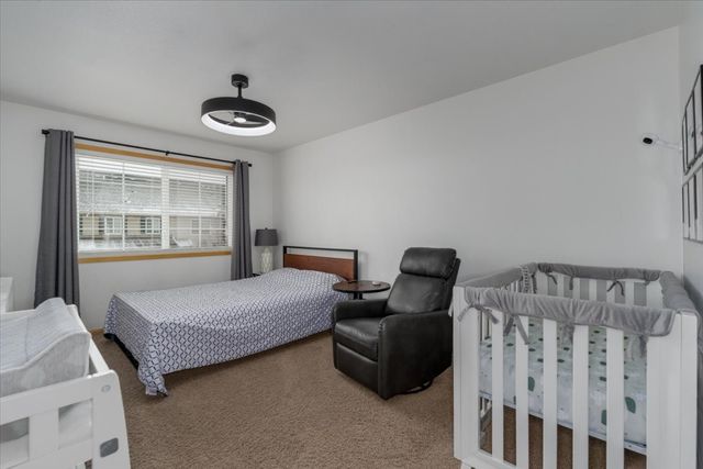 617 Villa Court, West Des Moines, IA 50266