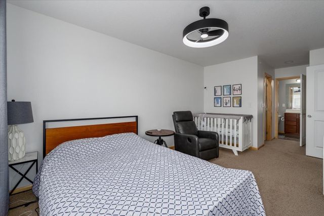 617 Villa Court, West Des Moines, IA 50266