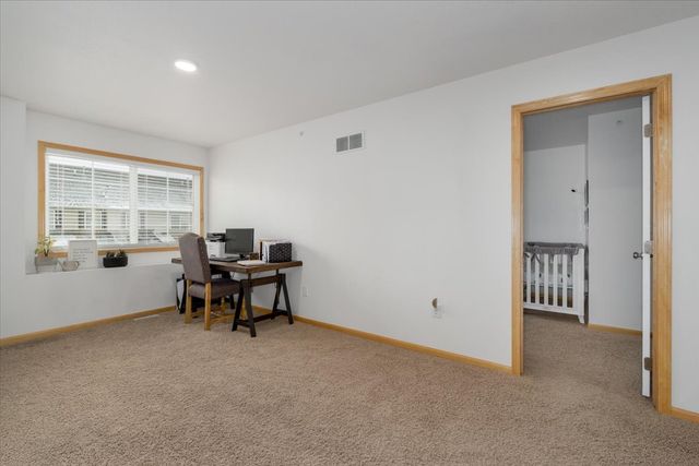 617 Villa Court, West Des Moines, IA 50266