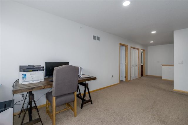 617 Villa Court, West Des Moines, IA 50266