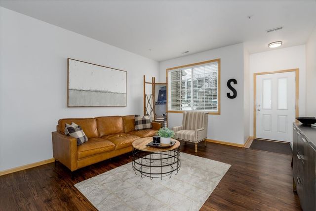 617 Villa Court, West Des Moines, IA 50266