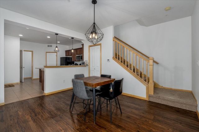 617 Villa Court, West Des Moines, IA 50266