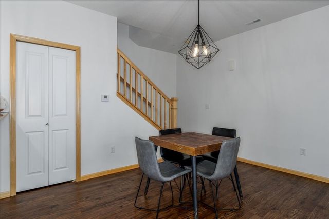 617 Villa Court, West Des Moines, IA 50266