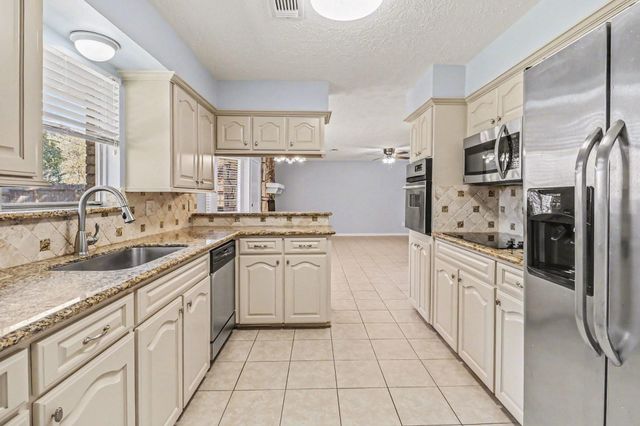 321 Reta Drive, Deer Park, TX 77536