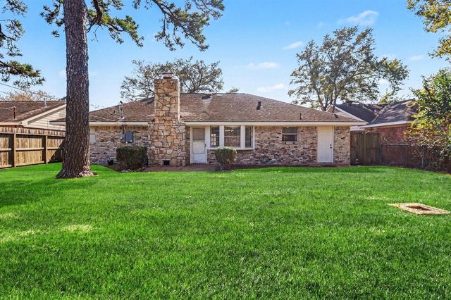 321 Reta Drive, Deer Park, TX 77536