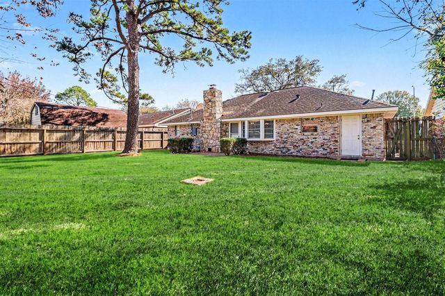 321 Reta Drive, Deer Park, TX 77536