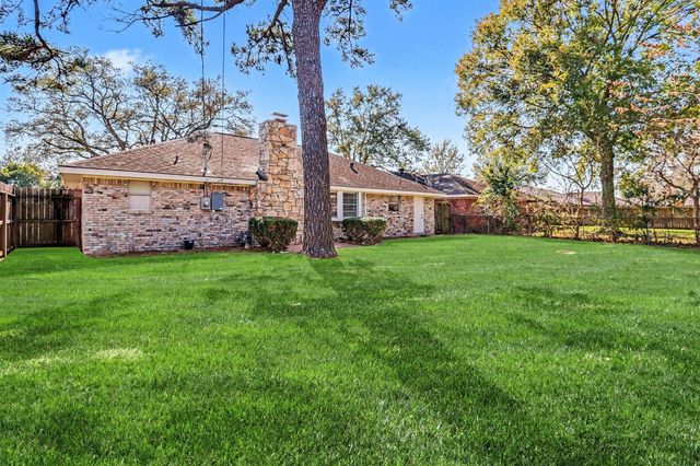 321 Reta Drive, Deer Park, TX 77536