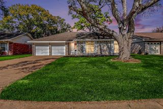 321 Reta Drive, Deer Park, TX 77536