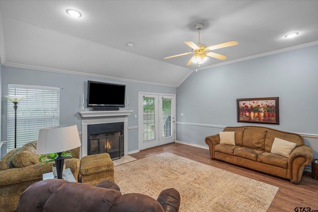 560 Washington St., Van, TX 75790