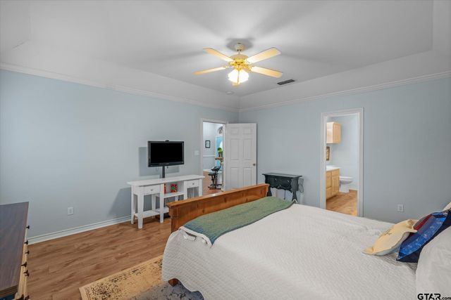 560 Washington St., Van, TX 75790