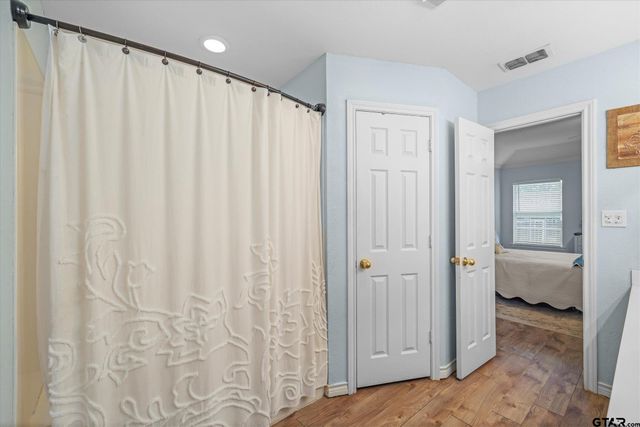 560 Washington St., Van, TX 75790