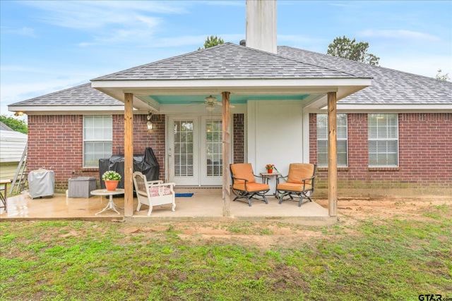 560 Washington St., Van, TX 75790