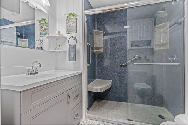 4902 State Highway 13, Lampe, MO 65681