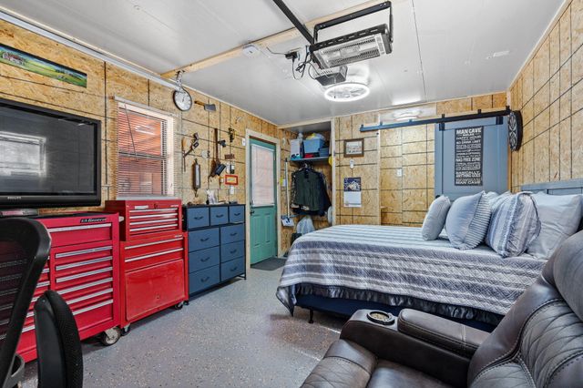 4902 State Highway 13, Lampe, MO 65681