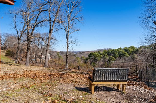 4902 State Highway 13, Lampe, MO 65681