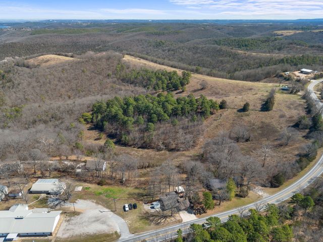 4902 State Highway 13, Lampe, MO 65681