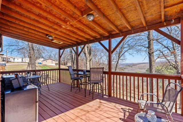 4902 State Highway 13, Lampe, MO 65681