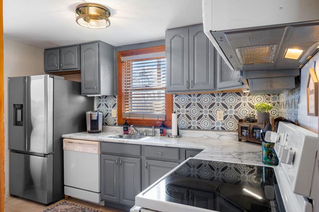 4902 State Highway 13, Lampe, MO 65681