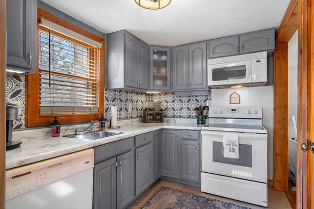 4902 State Highway 13, Lampe, MO 65681