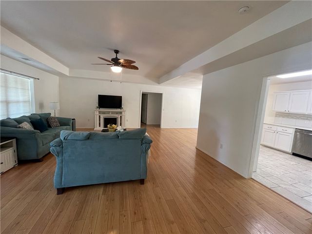 2800 N Erie Avenue, Russellville, AR 72802