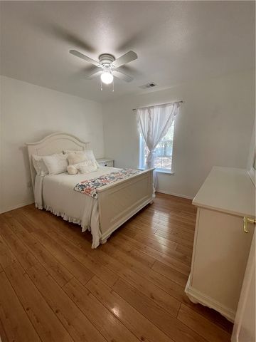 2800 N Erie Avenue, Russellville, AR 72802