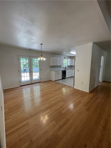 2800 N Erie Avenue, Russellville, AR 72802