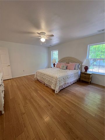 2800 N Erie Avenue, Russellville, AR 72802