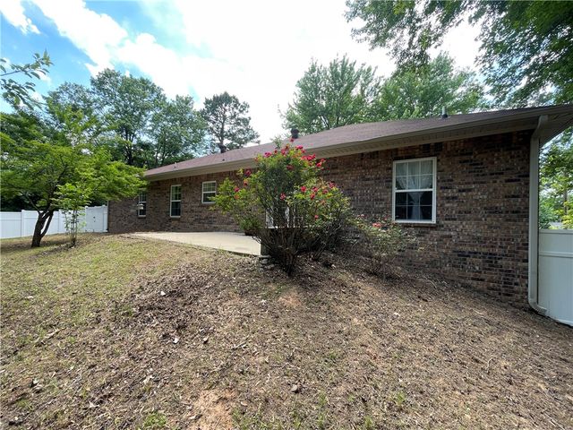 2800 N Erie Avenue, Russellville, AR 72802