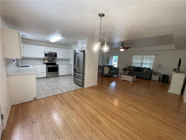 2800 N Erie Avenue, Russellville, AR 72802