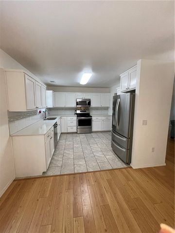 2800 N Erie Avenue, Russellville, AR 72802