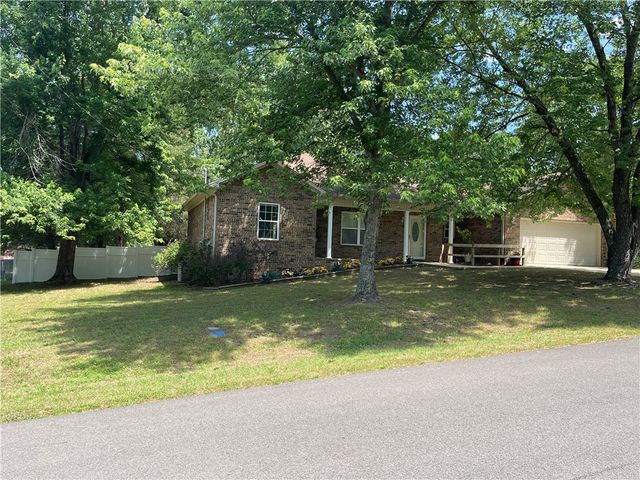 2800 N Erie Avenue, Russellville, AR 72802