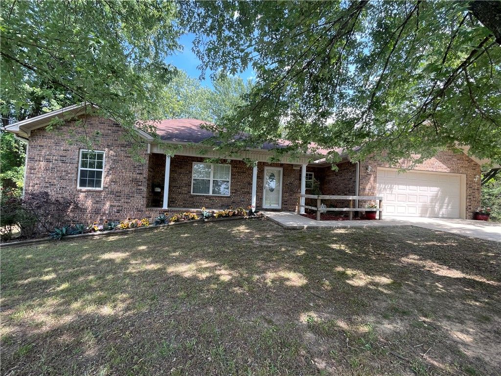 2800 N Erie Avenue, Russellville, AR 72802