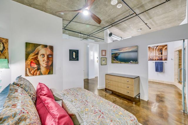 311 W 5th ST 1002, Austin, TX 78701